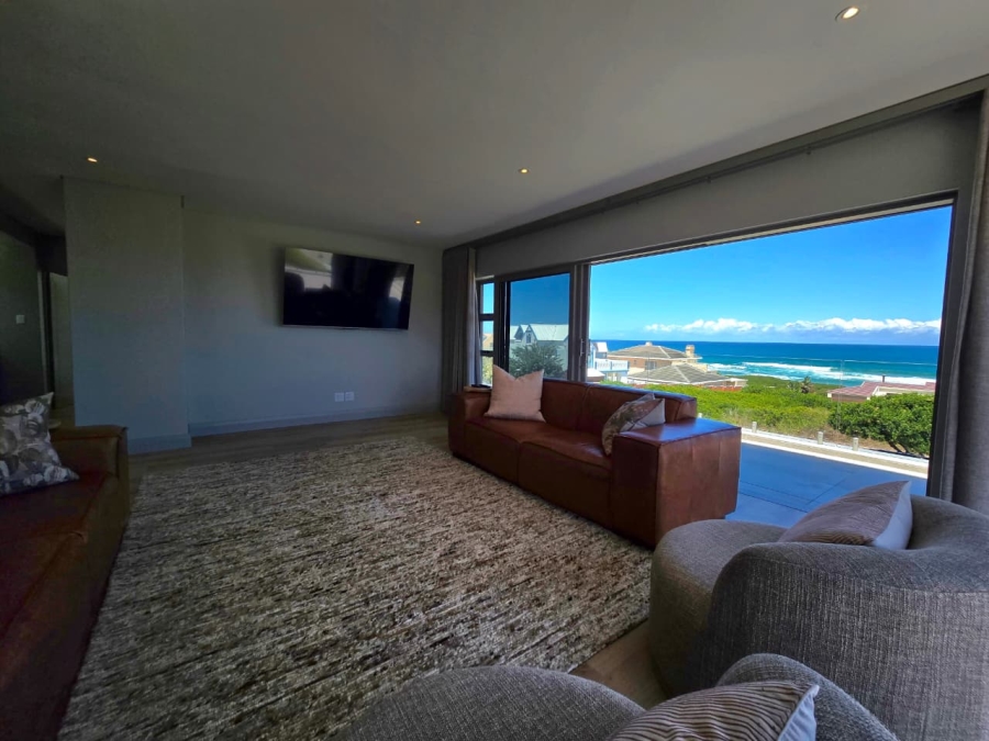 4 Bedroom Property for Sale in Outeniqua Strand Western Cape